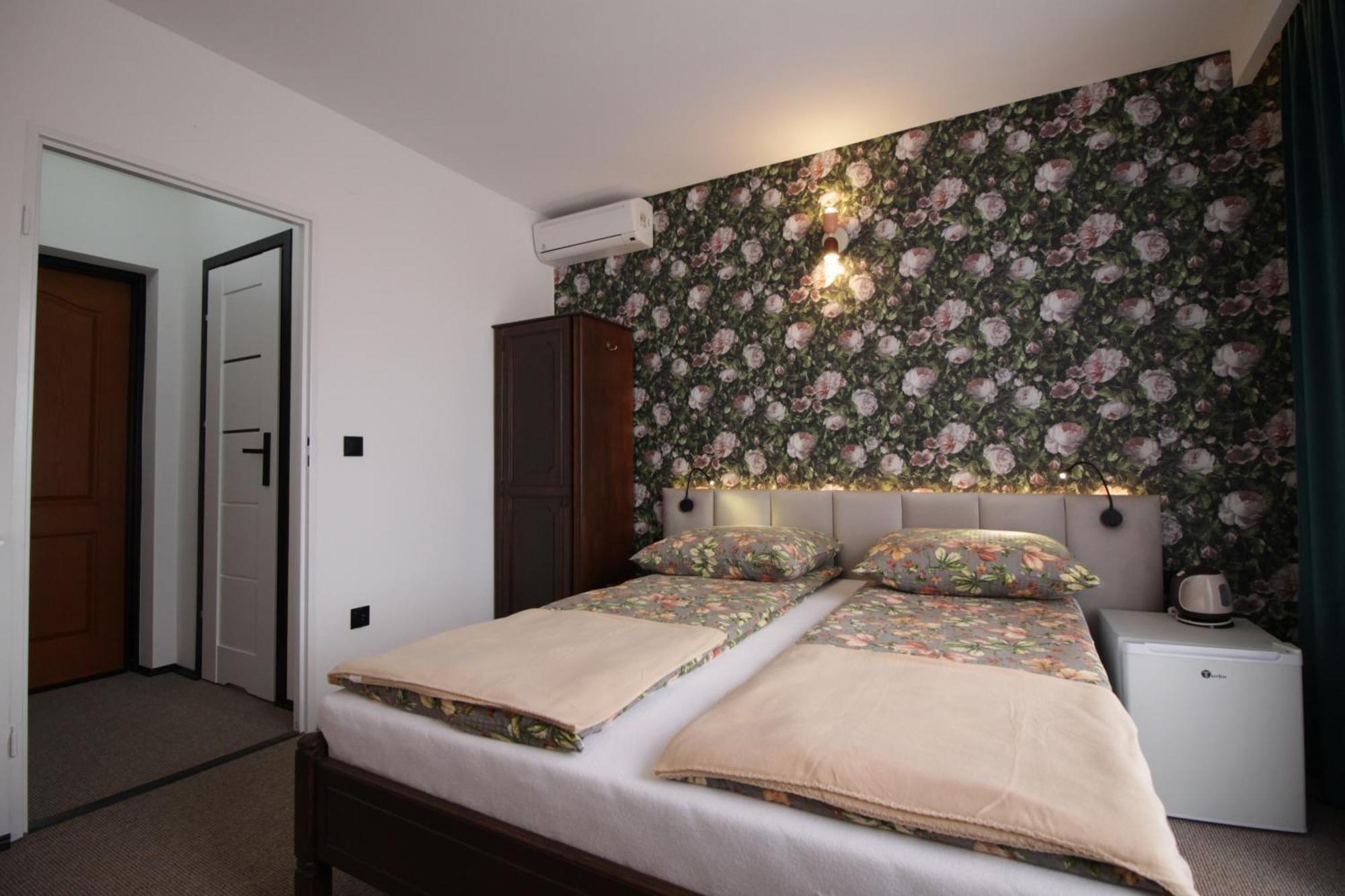 Na Zbojeckiej Hotel 2*